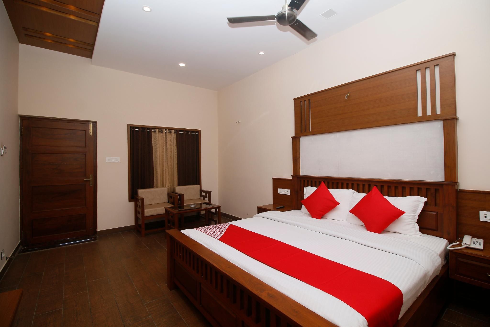 Deluxe Double or Twin Room - India Citizens Only