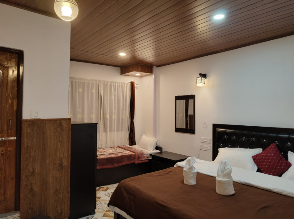 Deluxe Double Bed Room Mountain View