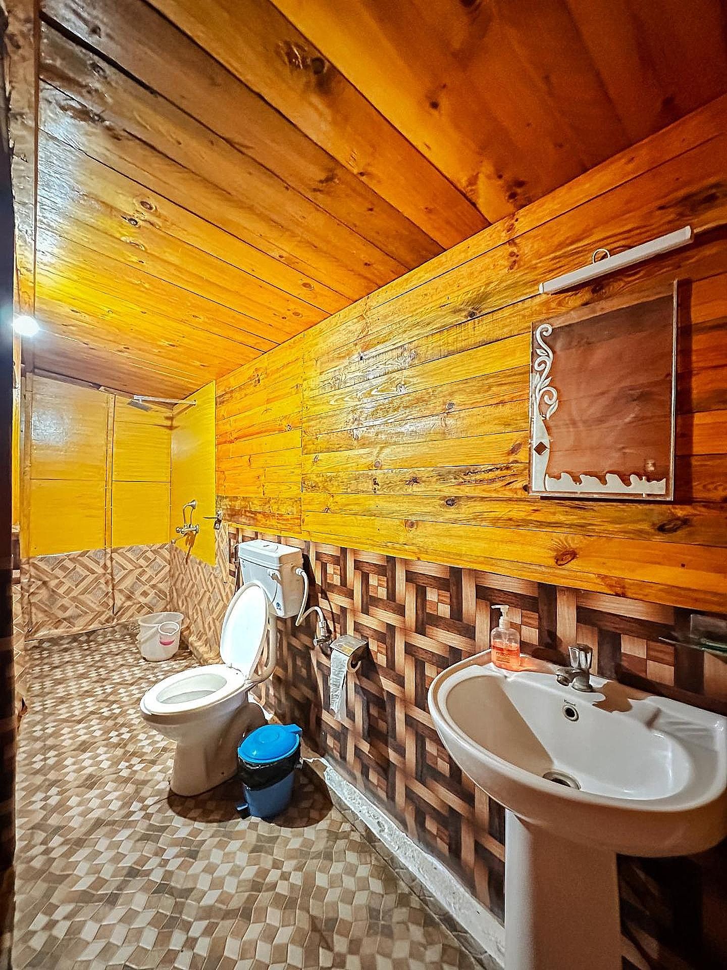 Partial Sea View Family Room