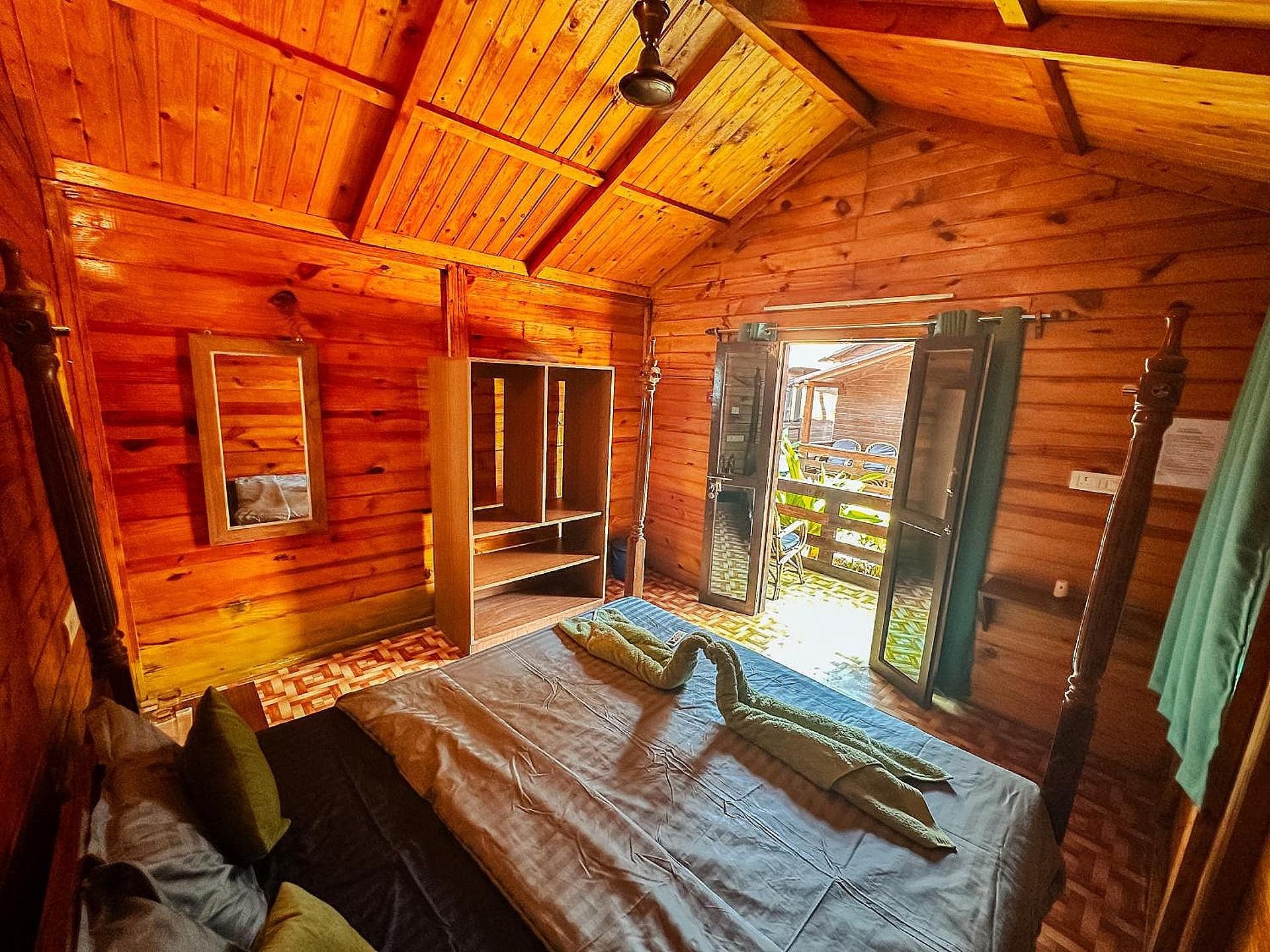 Deluxe Double Partial Sea View