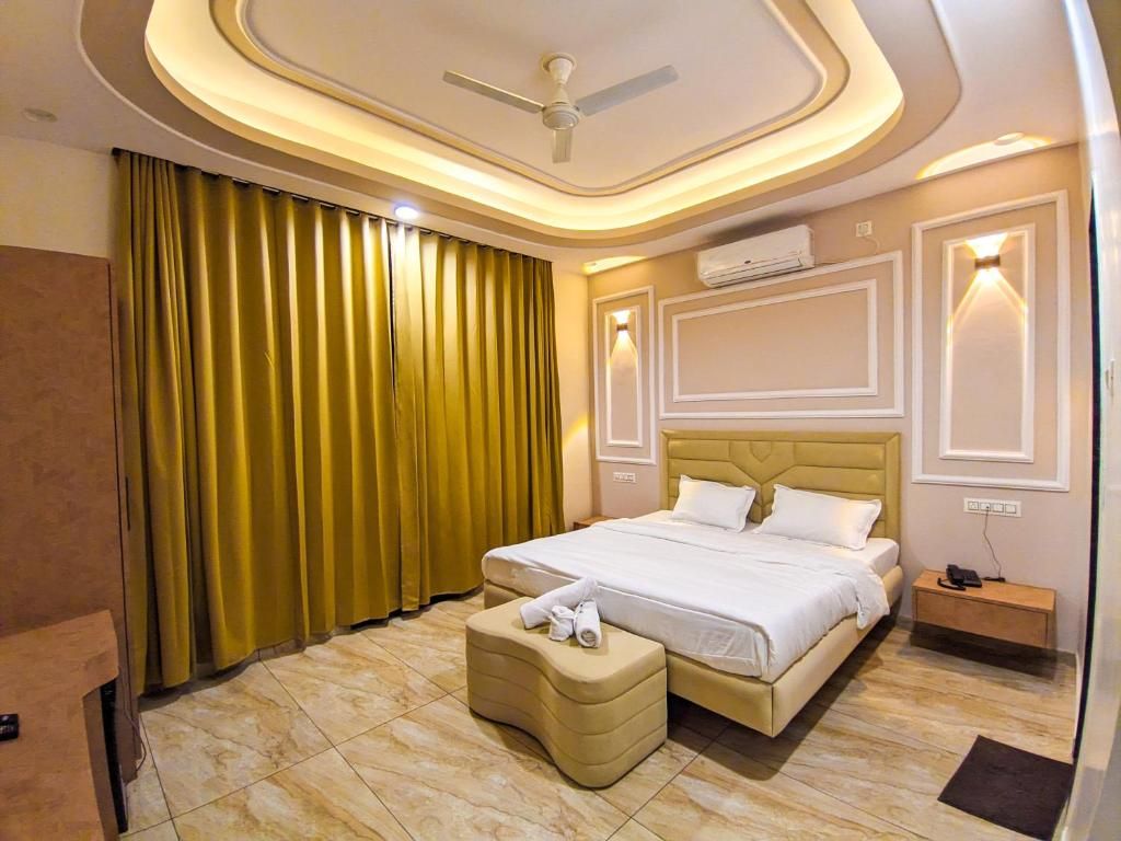 PREMIUM ROOM