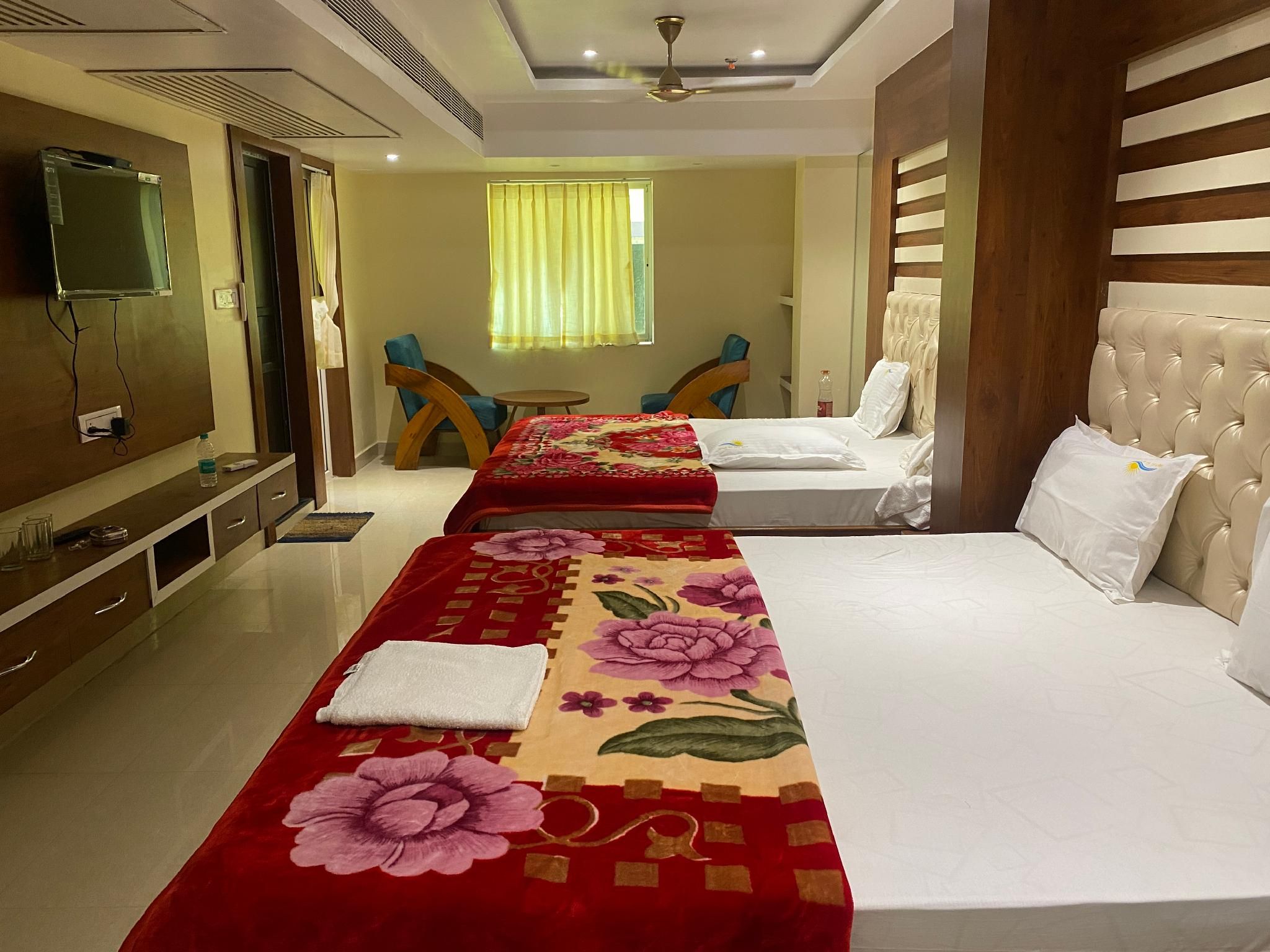 Quad Room