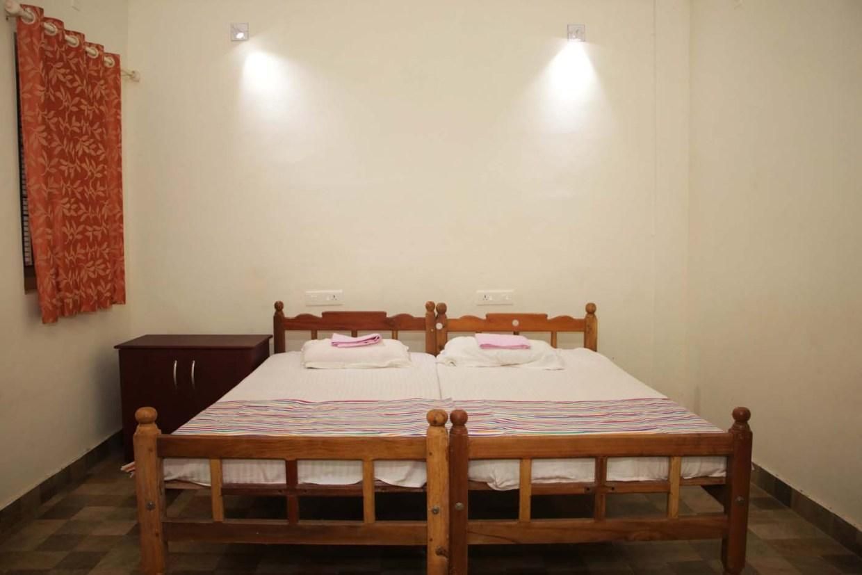 EX Twin Room - Non-Smoking