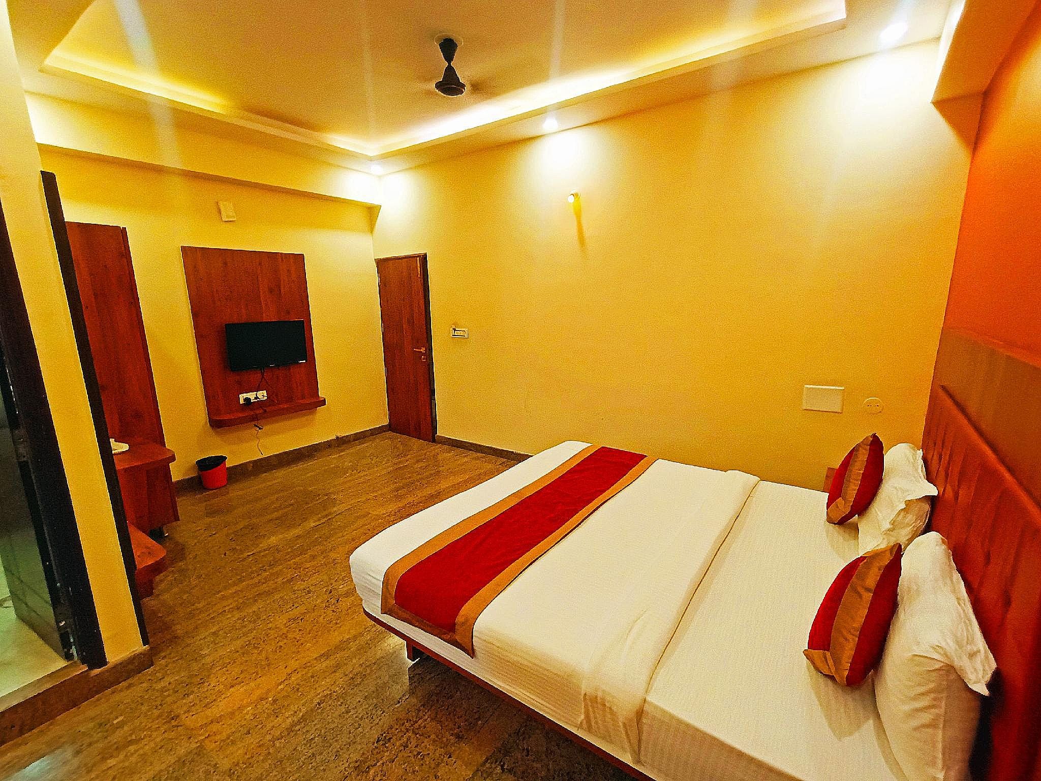 Hotel Champion Prince Standard Double Room with Fan 2