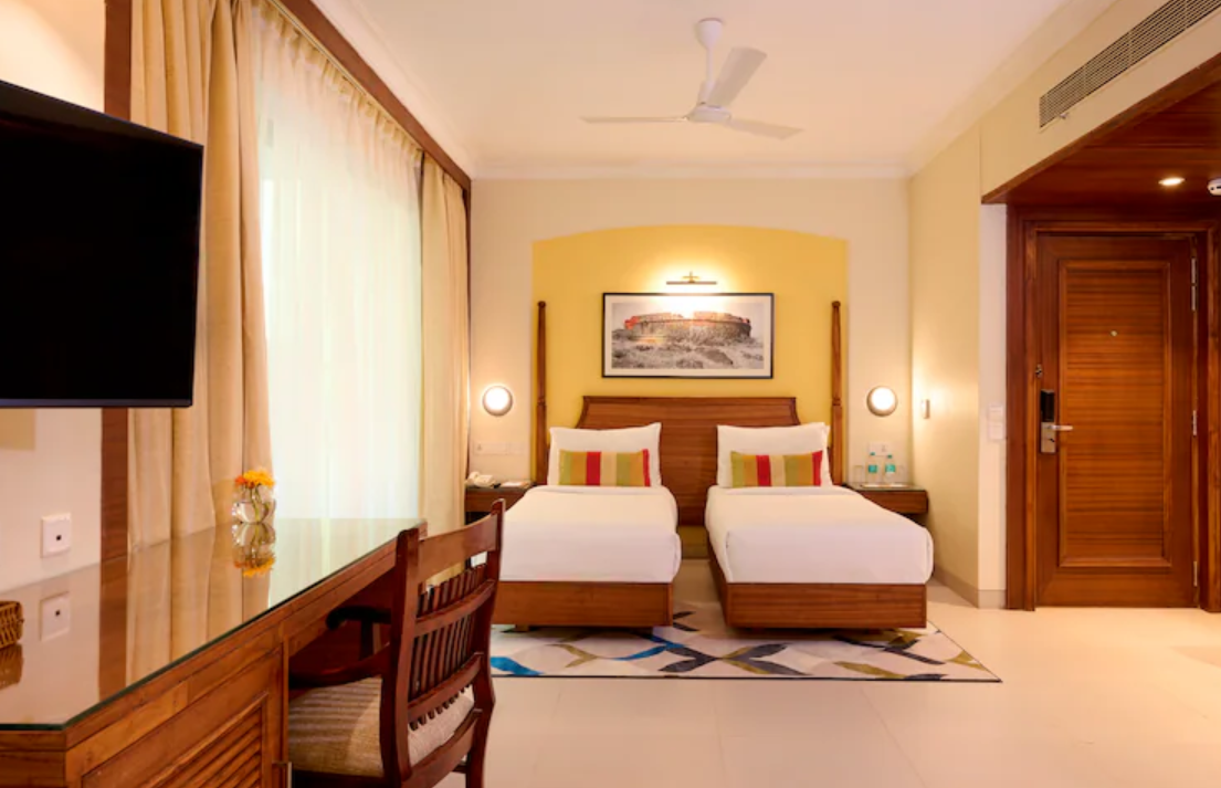 Standard Twin Room with Balcony