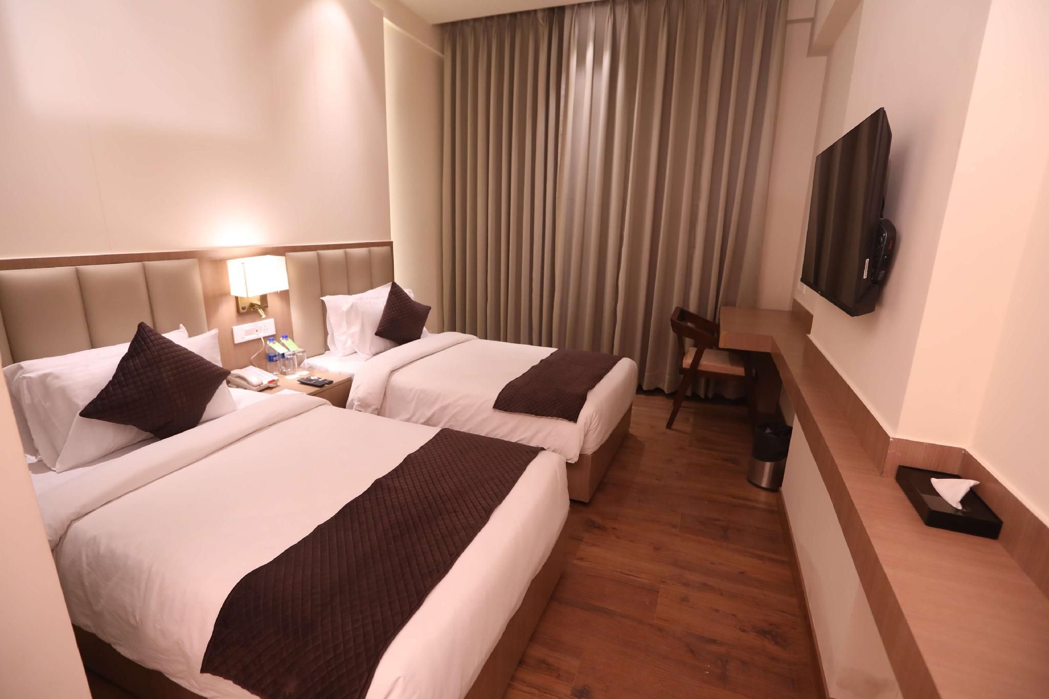 2 Single Beds,Non Smoking,Minbar