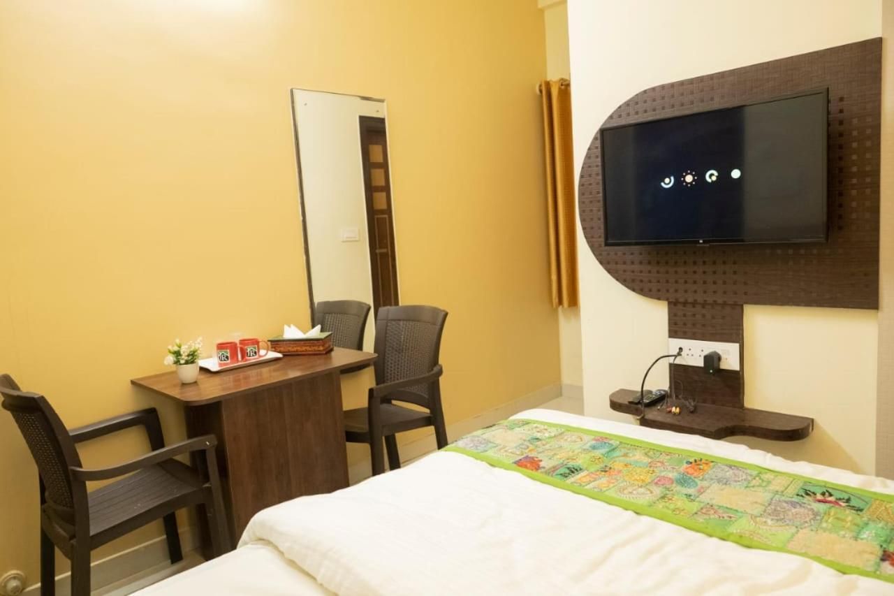 Standard Single Rooms