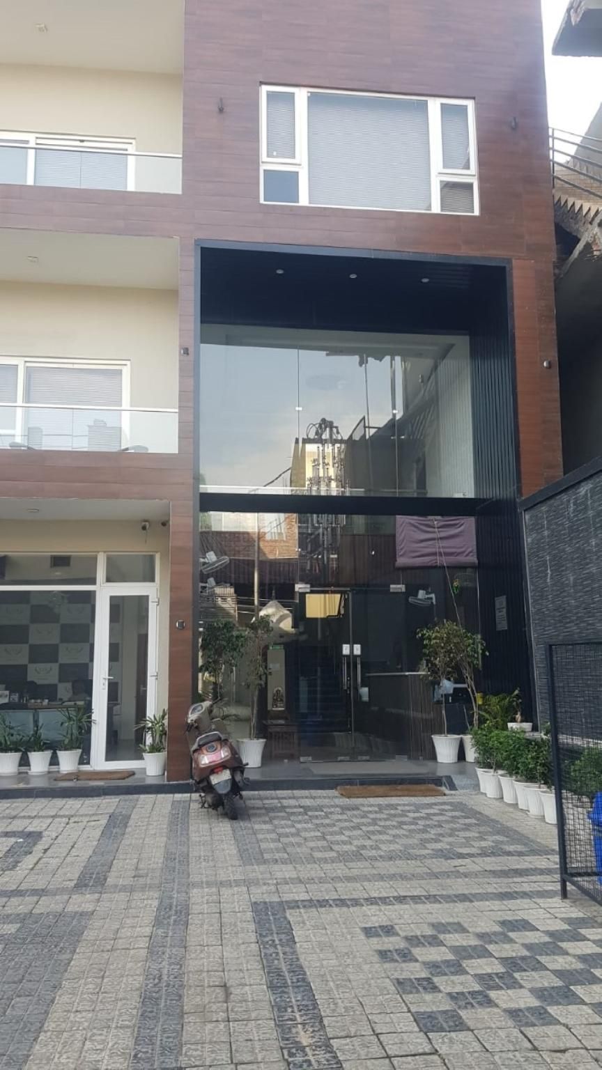 Goroomgo Singla Residency Kangra 
