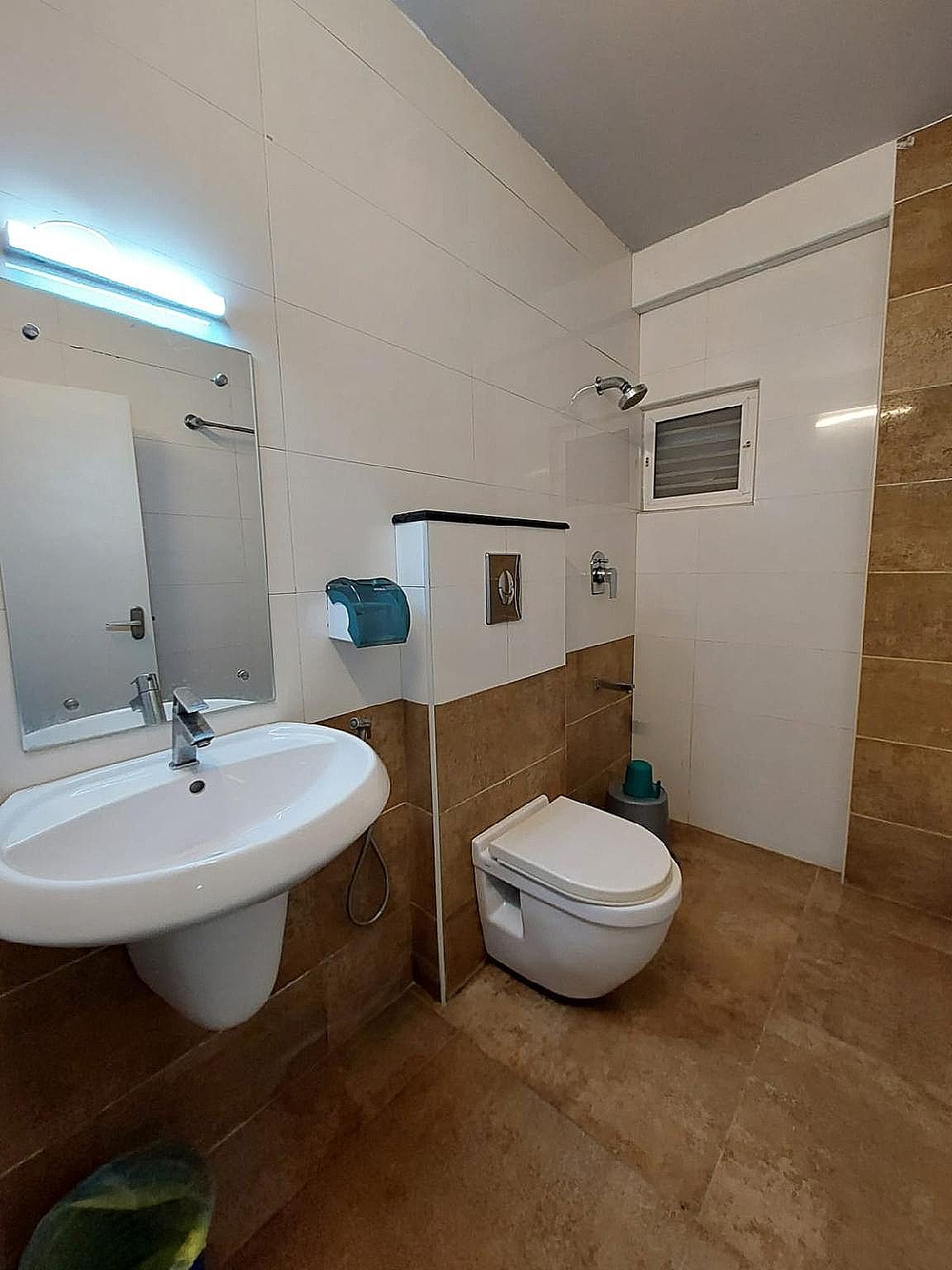 SHARP SUITES Double Room 3