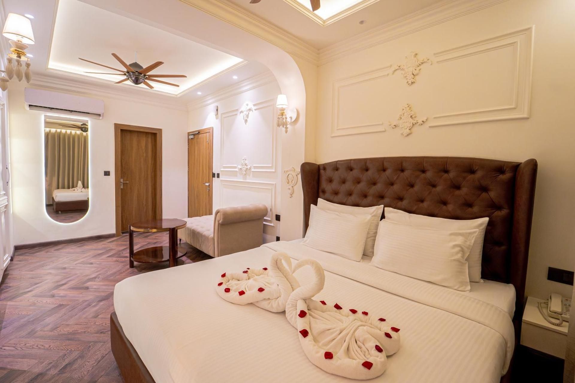 Deluxe Room King Bed