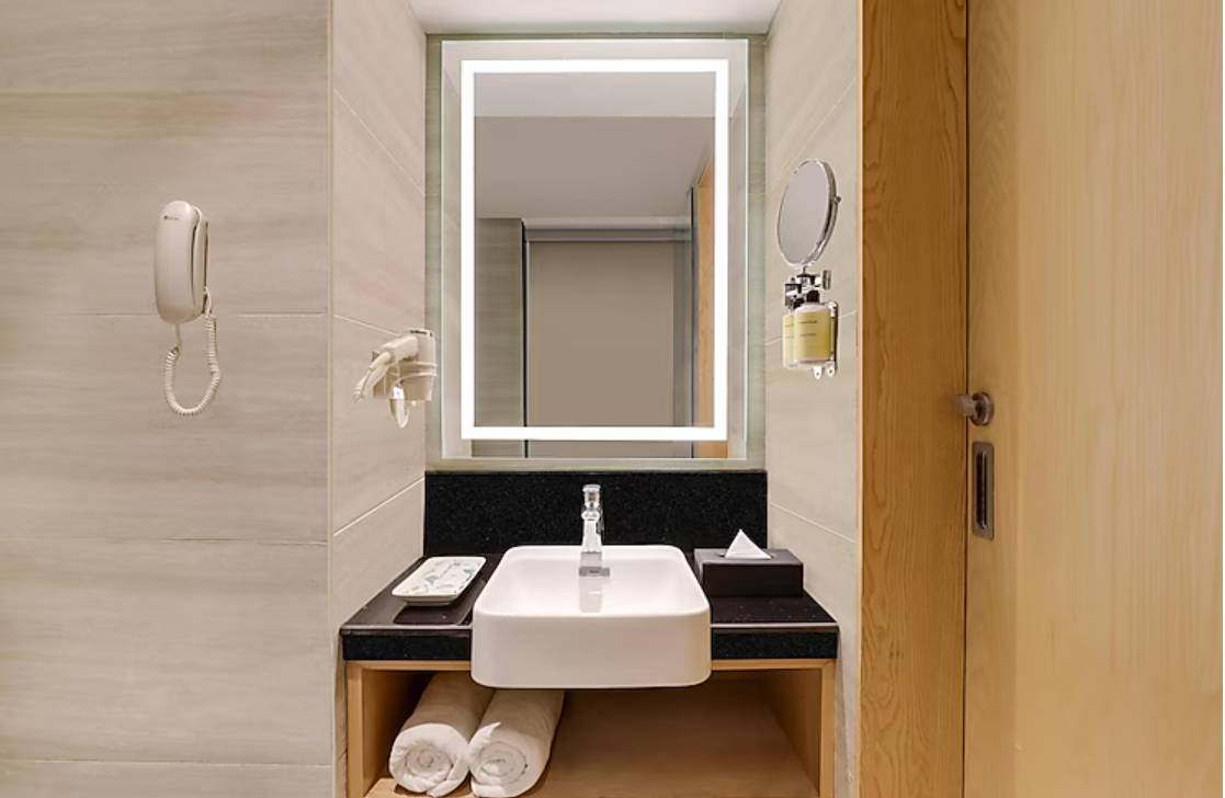 Lemon Tree Hotel, Sonmarg by the Riverside Superior King Room 6