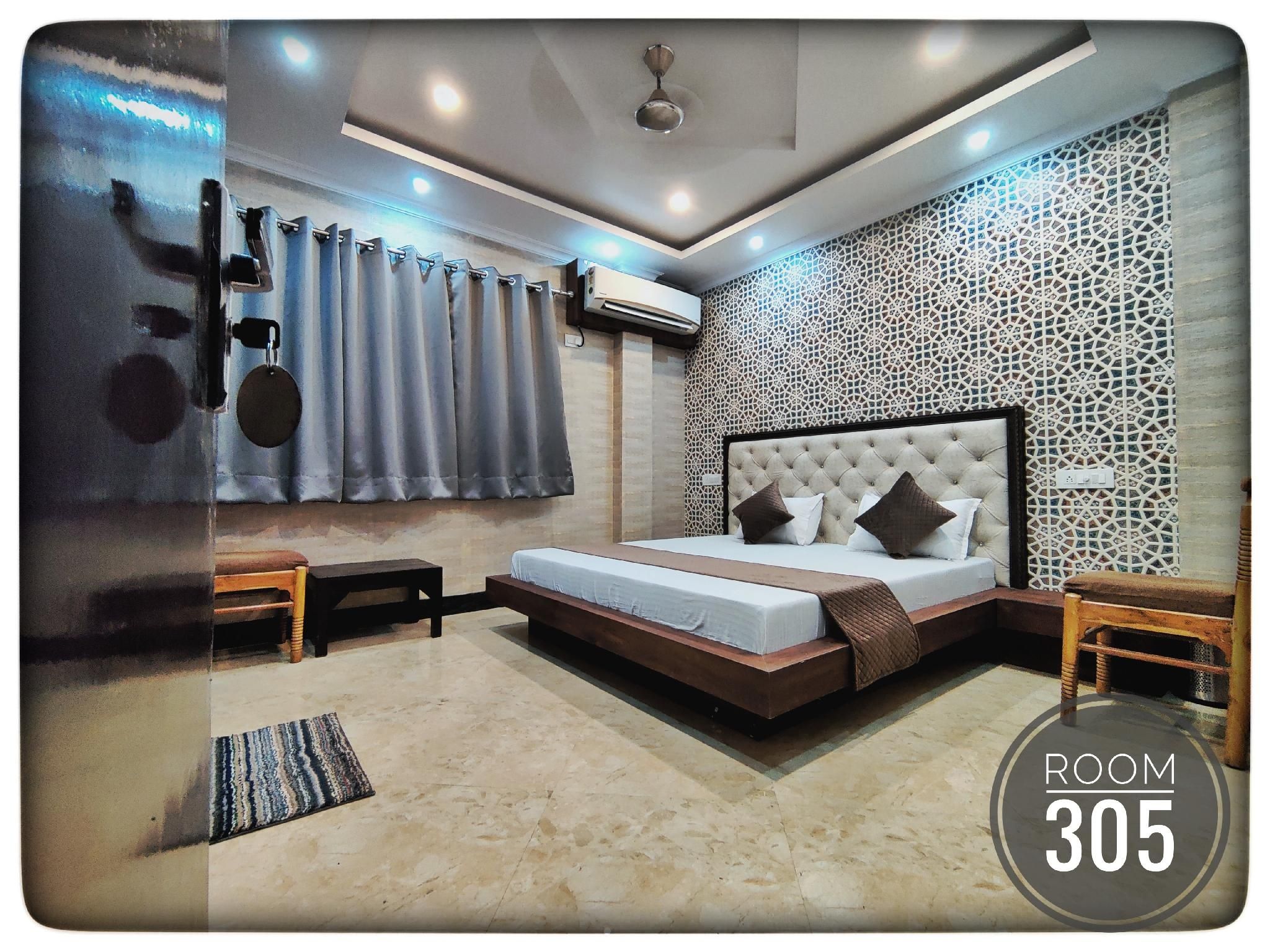 Deluxe - Air Conditioning