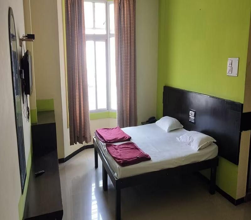 Deluxe Non- Air Conditioning Room