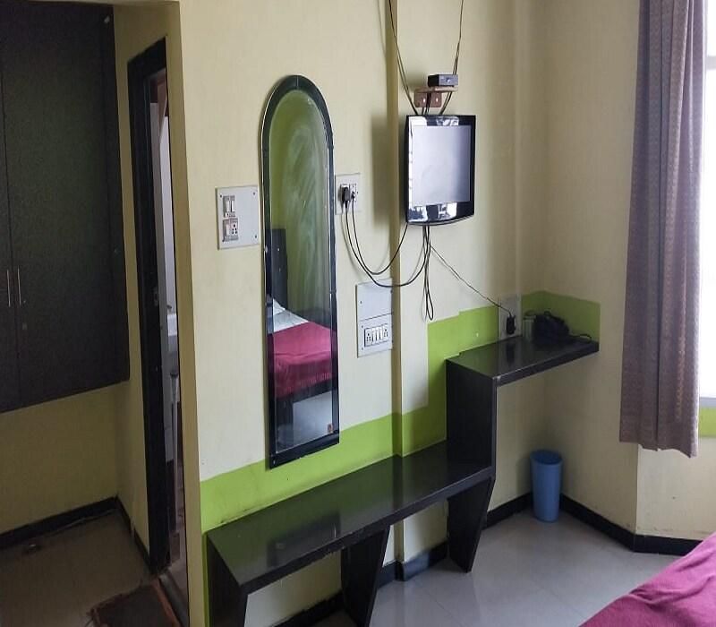 Deluxe Non- Air Conditioning Room