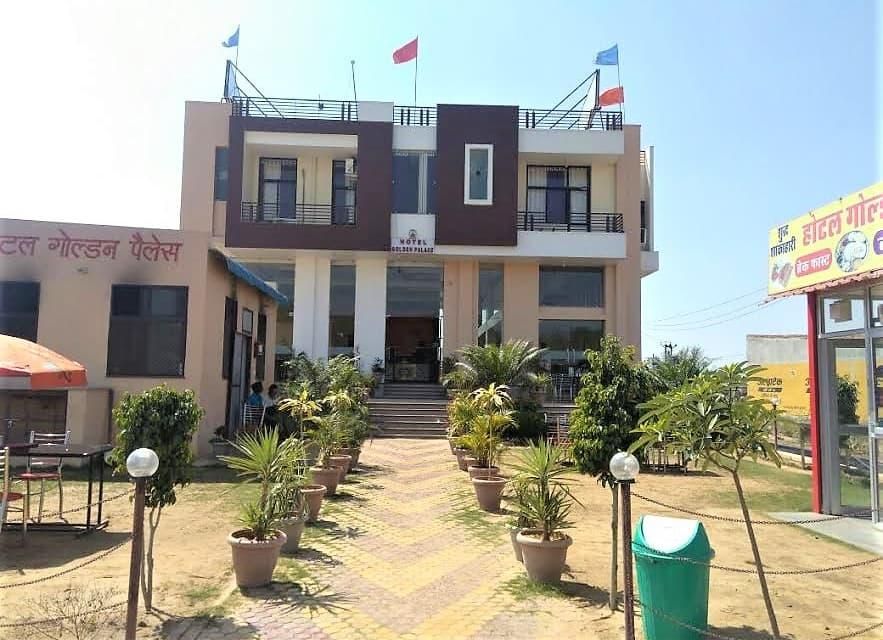 OYO 29132 Hotel Golden Palace