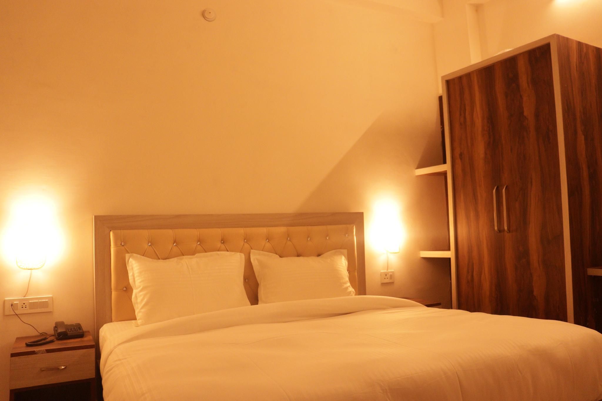 Classic King Room (Non AC)