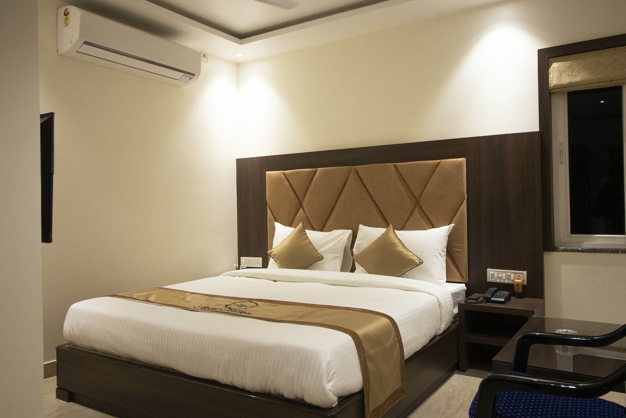 Premium Deluxe room with Free Wifi and Workdesk