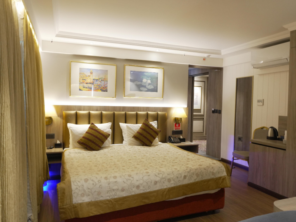 Premier Room - Mountain view