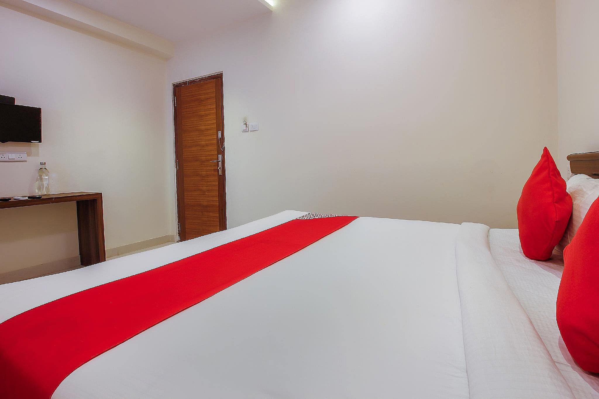 Flagship 35993 Starhood Hotels Classic Double or Twin