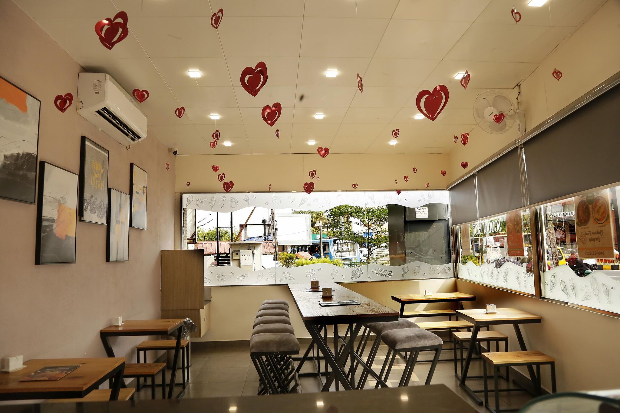 Food & Dining