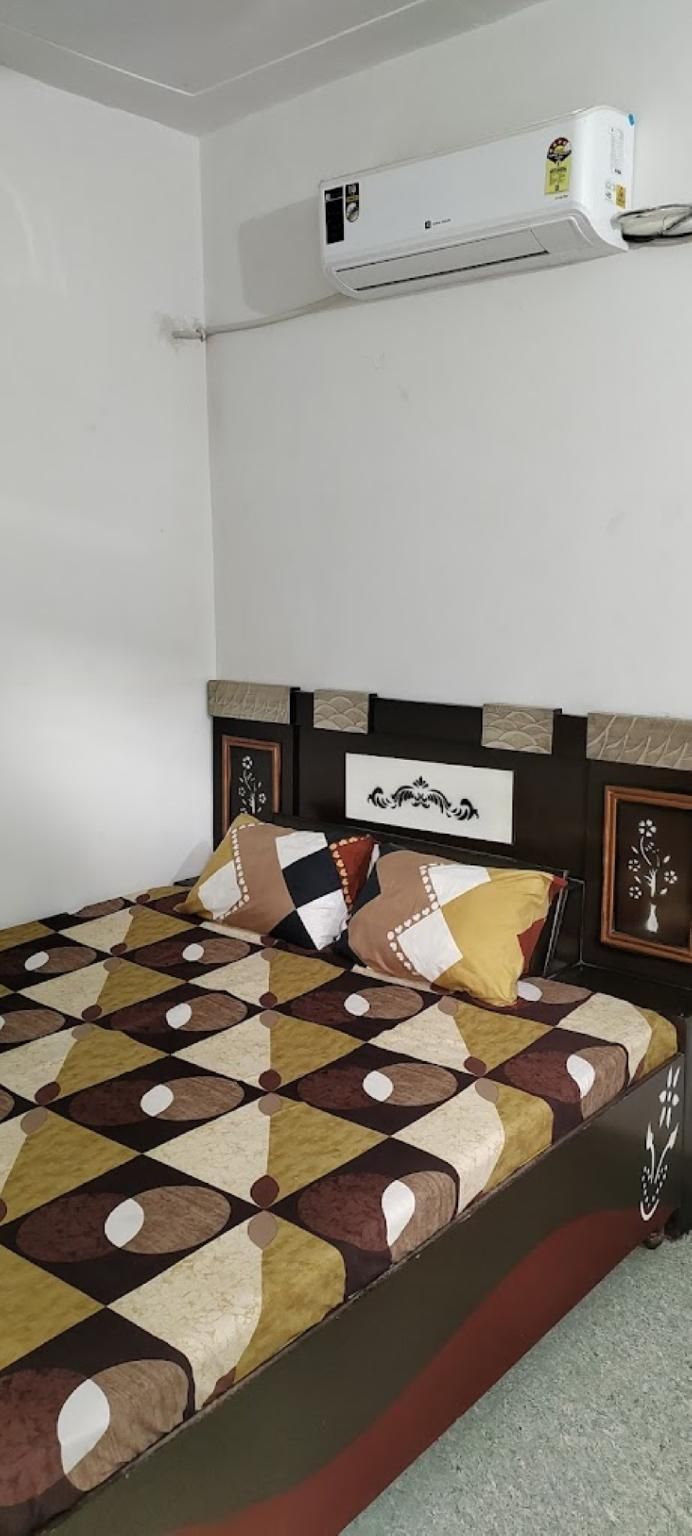 Family Room with Air Conditioning