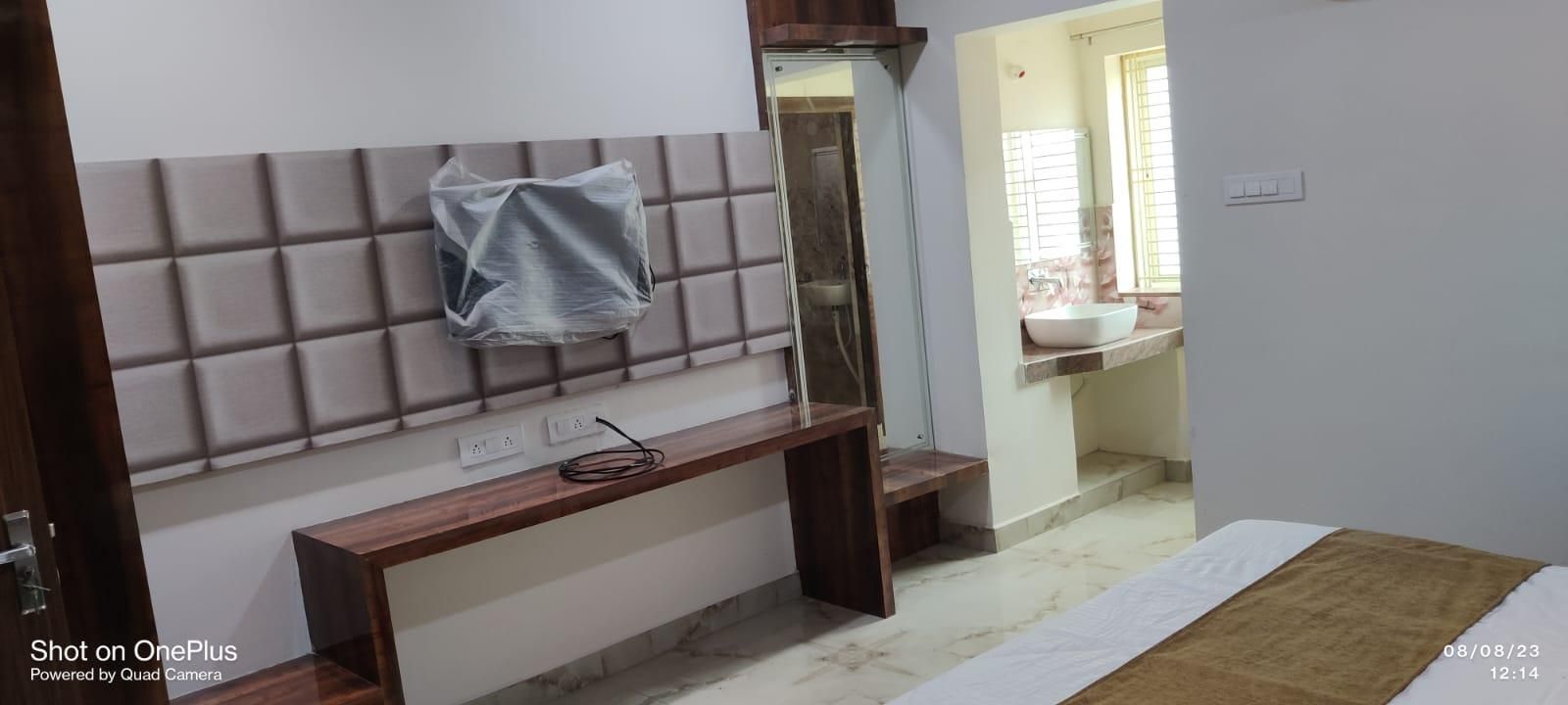 Hotel Praj Paradise Super Deluxe AC 3