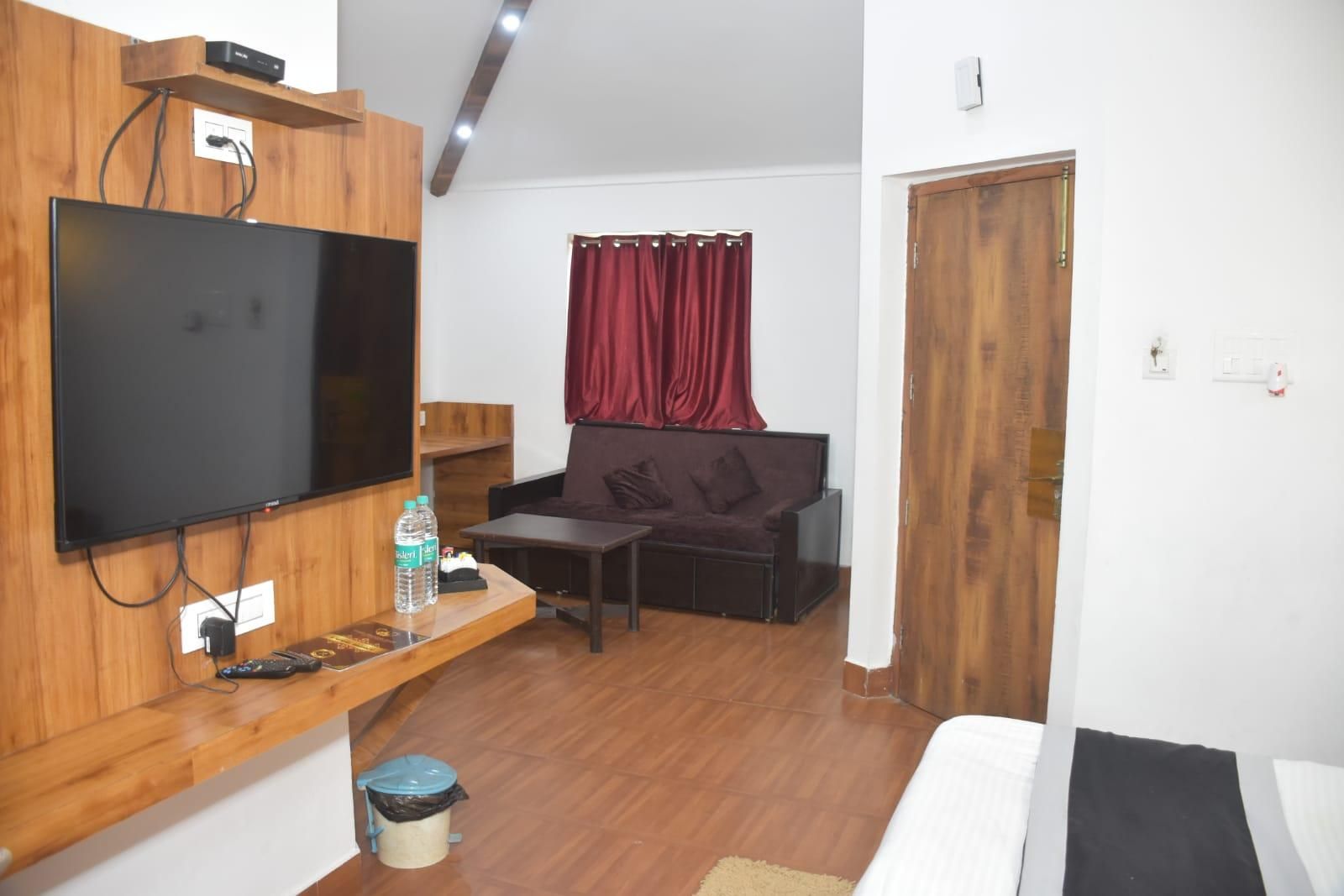 Luxury Suite with Private Pool