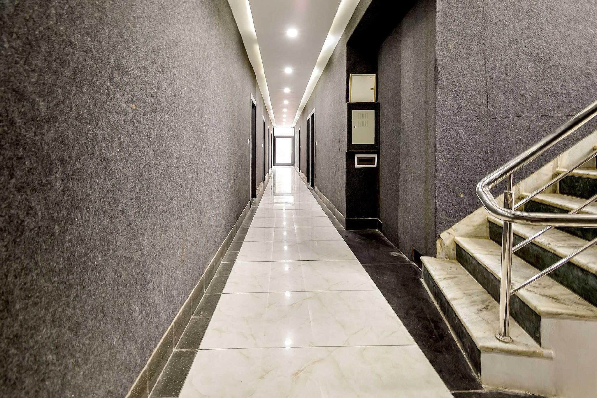 Collection O Hotel Surya Palace