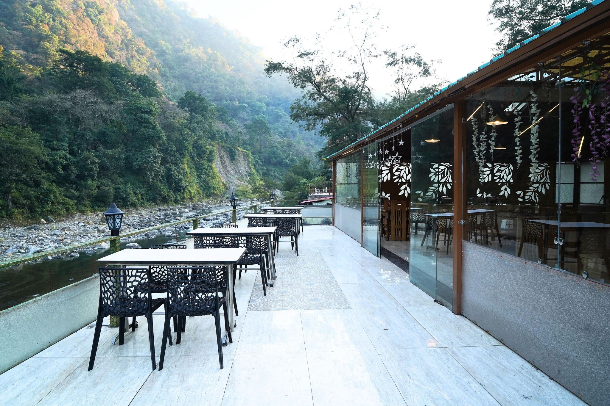Food & Dining