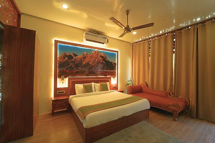 Shri Vrindavan Resort Deluxe Room 3