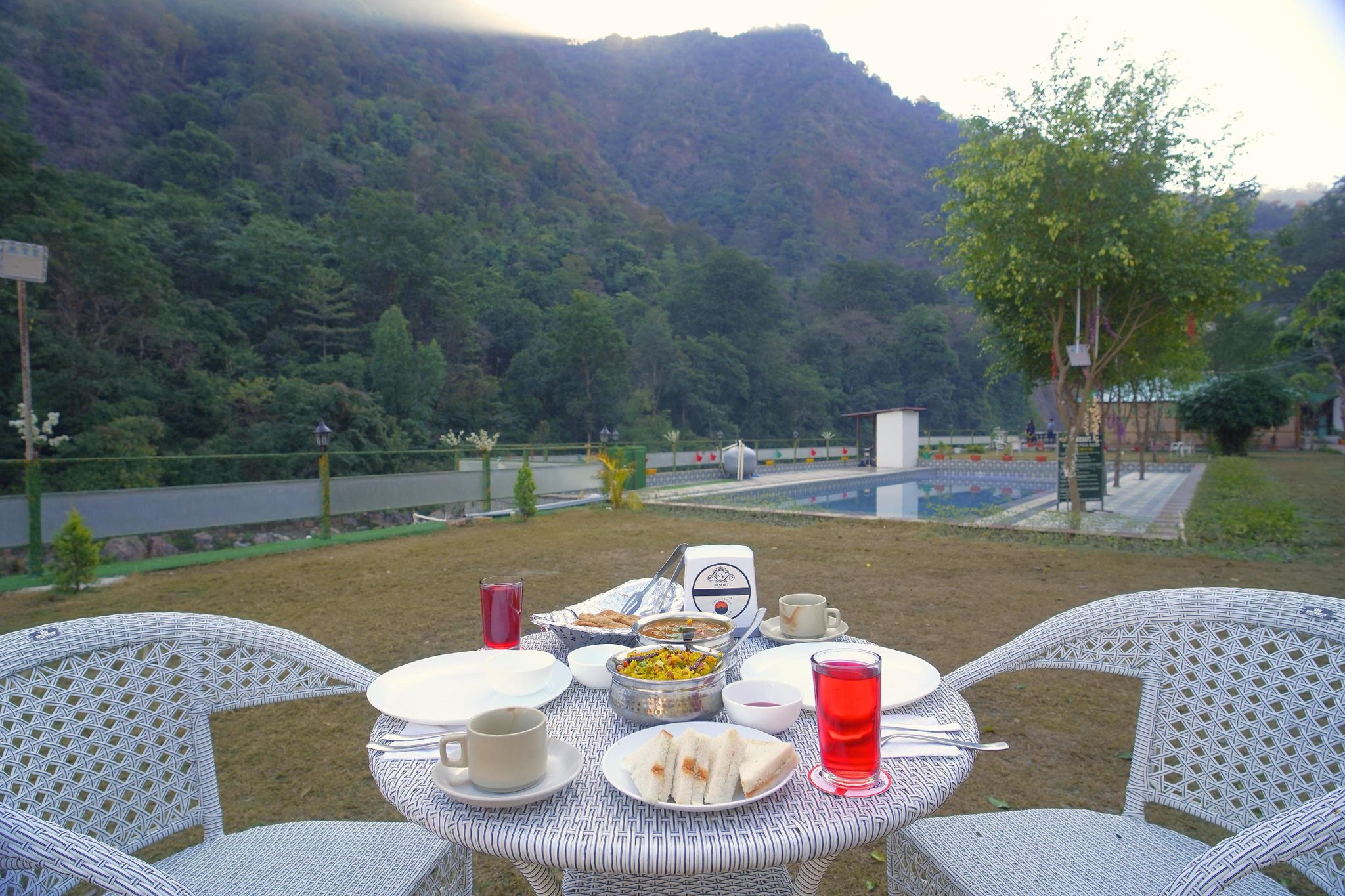 Food & Dining
