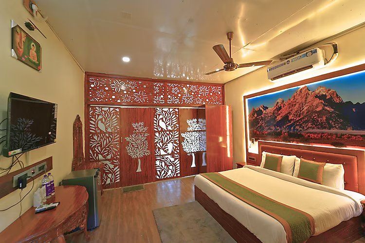 Shri Vrindavan Resort Deluxe Room 9