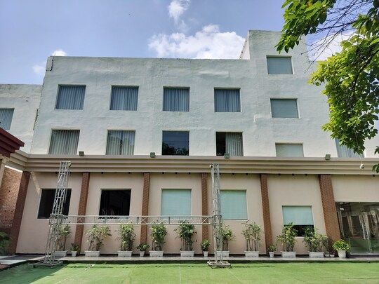 Hotel Luxe Opera NH8 