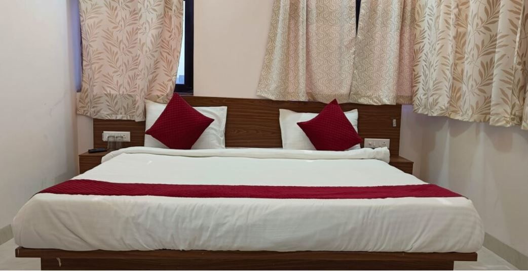 Deluxe AC Room with Dedicated WIFI Router