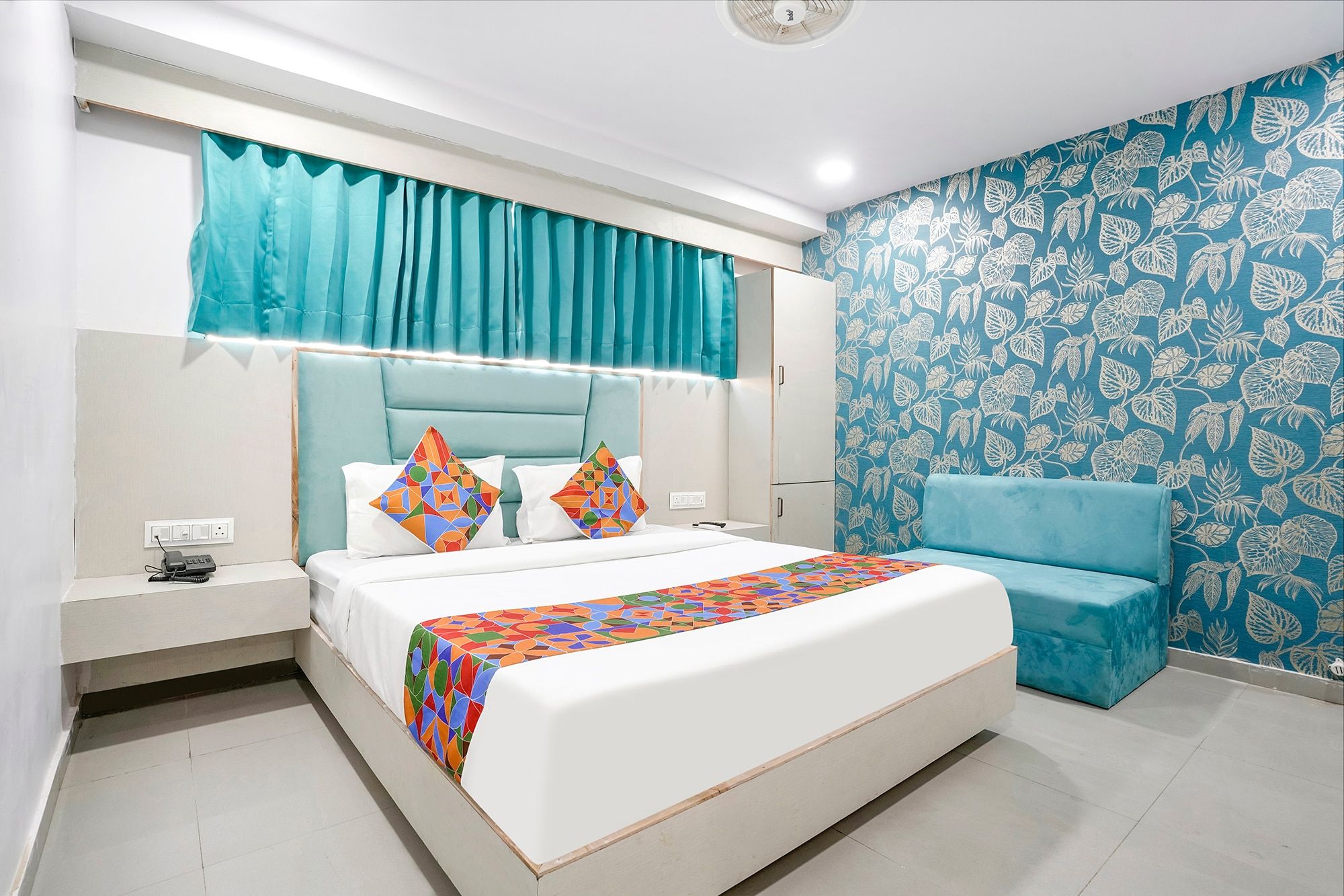 Hotel Grey Sky Deluxe Double Room 4