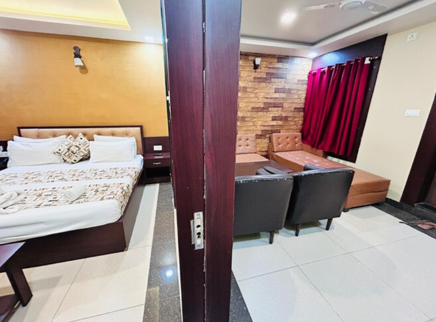 The Metropol Hotel Suite Room 3