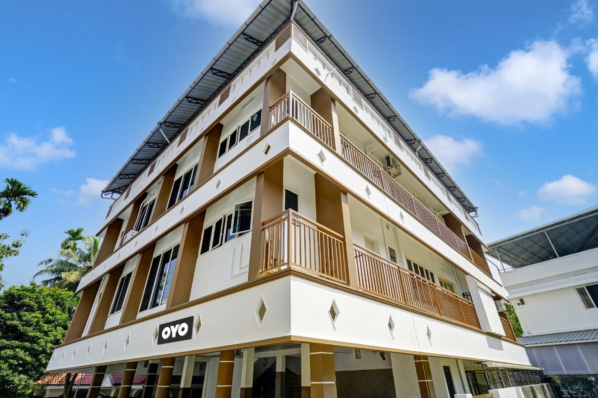 Hotel O Chembumukku Kakkanad