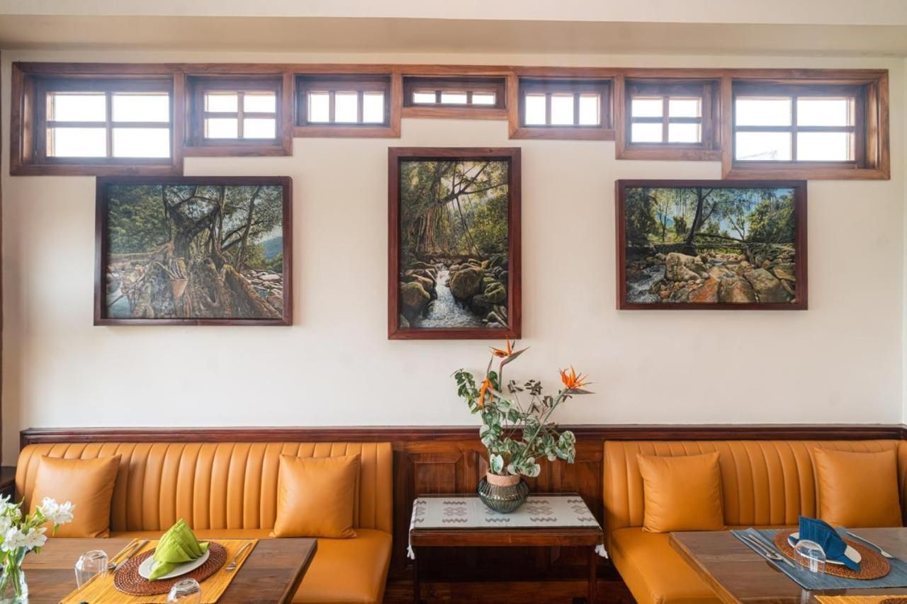 Food & Dining