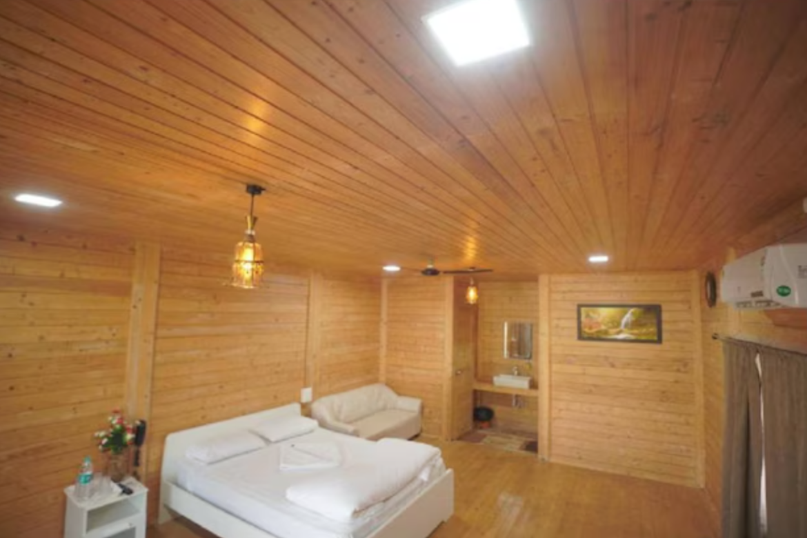 The Candlewood Resort Premium Russian wood 14