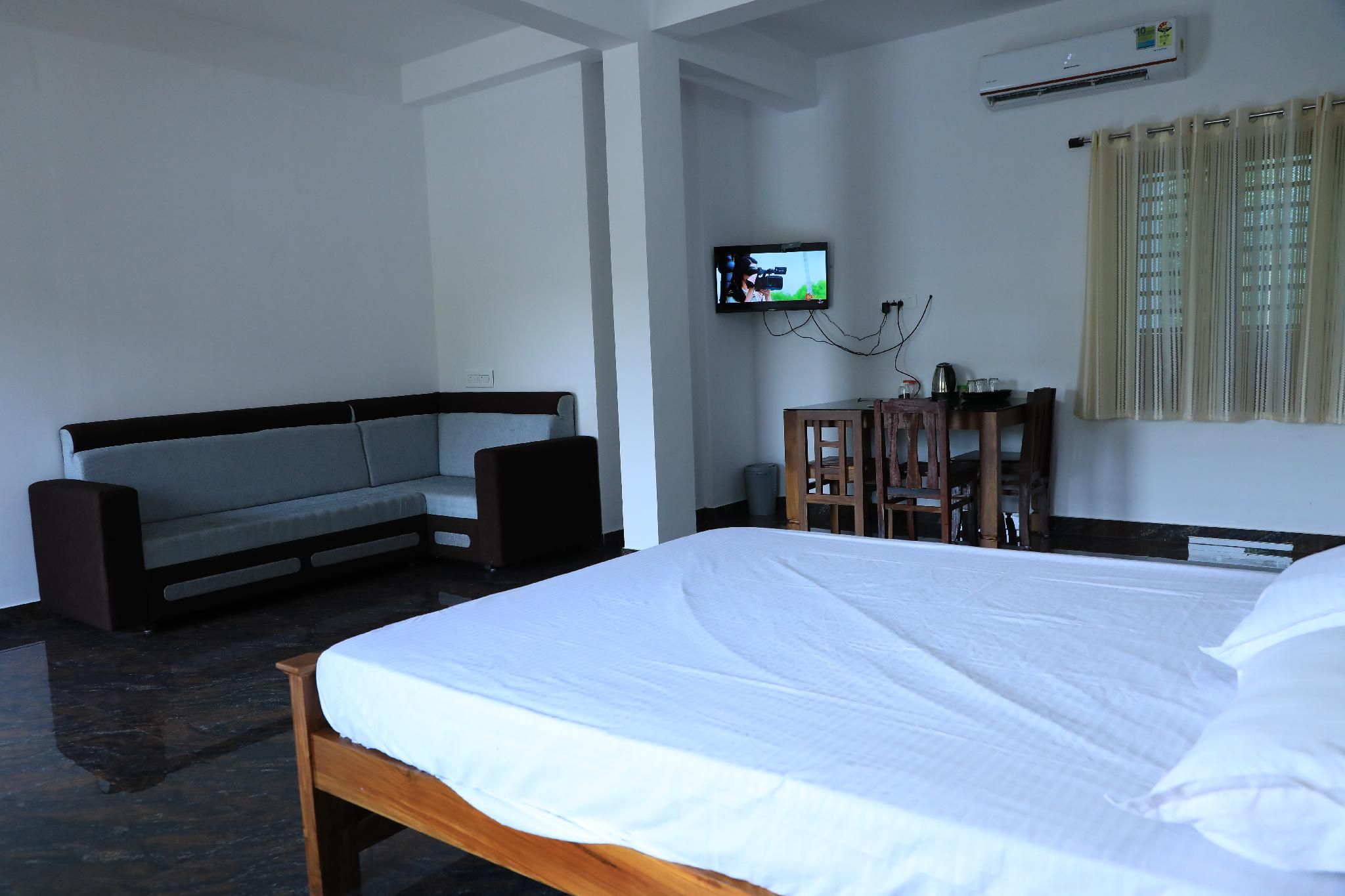 Deluxe Suite Balcony