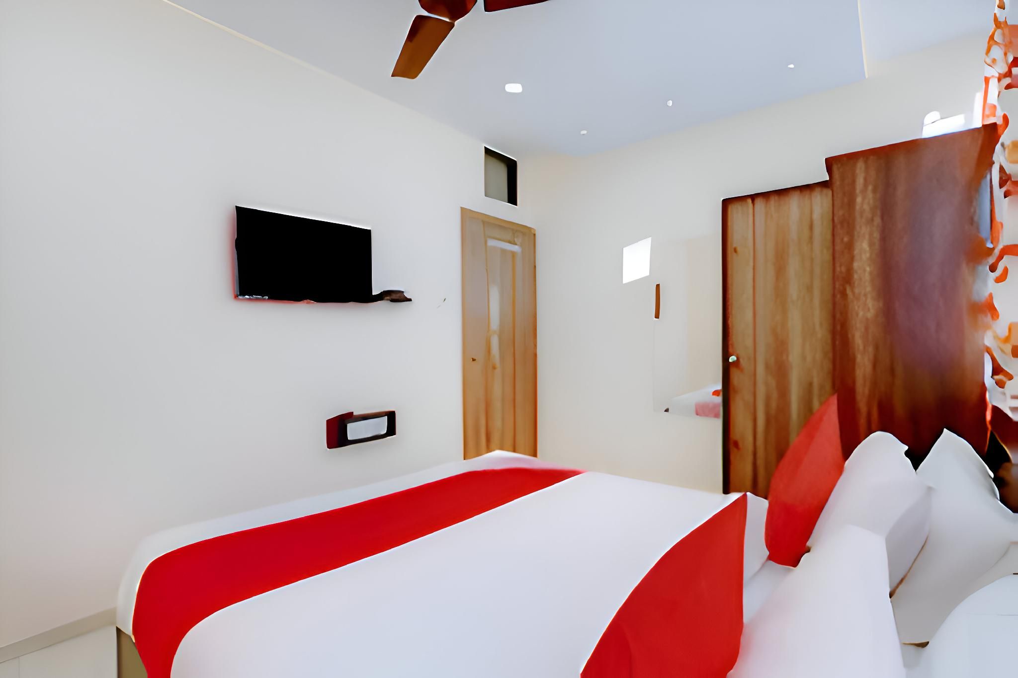 Hotel Blue Leaf