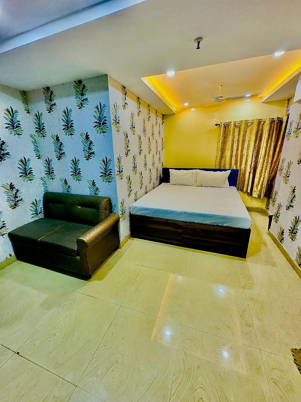 Deluxe AC Room