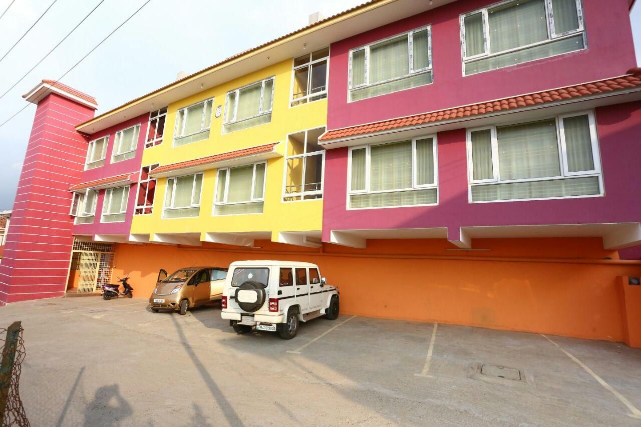 Lagana MMR Holiday Inn