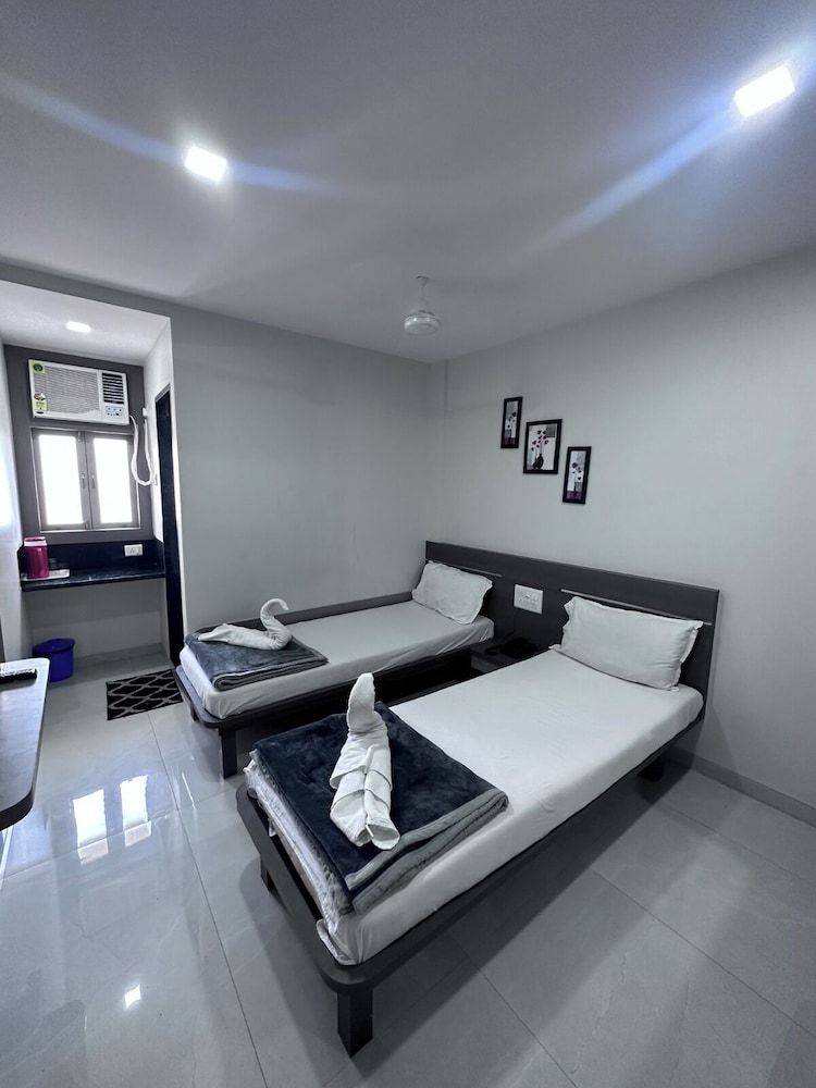 HOTEL RS REGENCY Deluxe Double Room 6