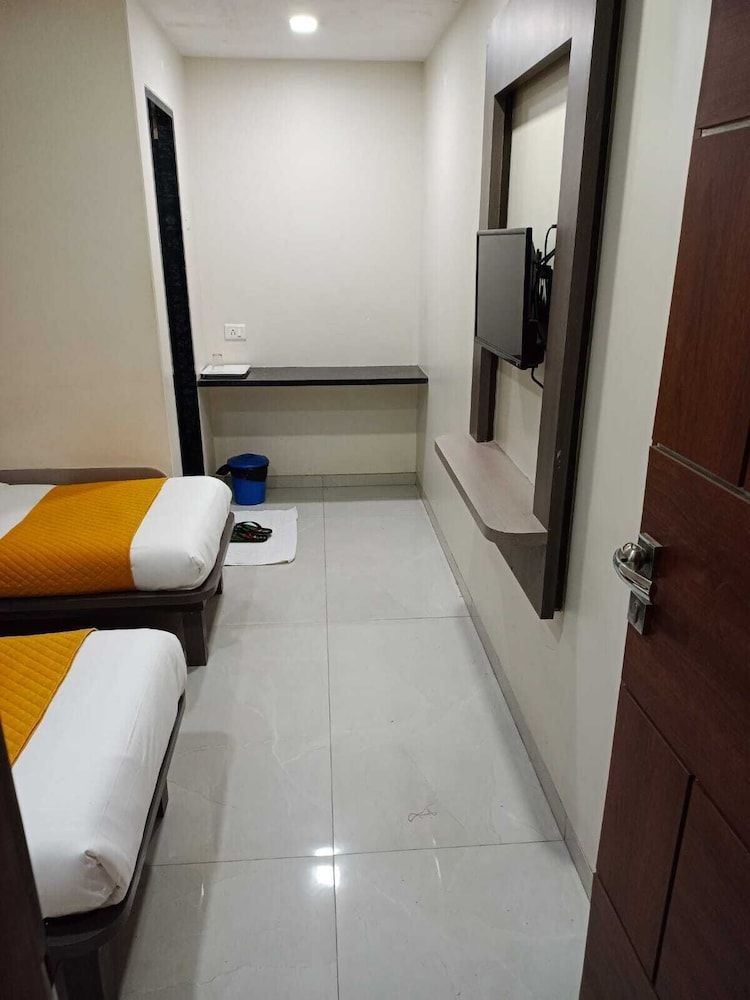 HOTEL RS REGENCY Deluxe Double Room 7