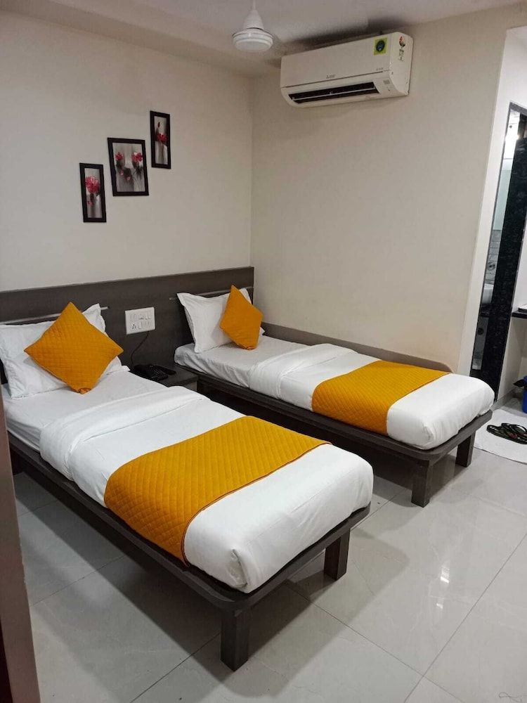 HOTEL RS REGENCY Deluxe Double Room