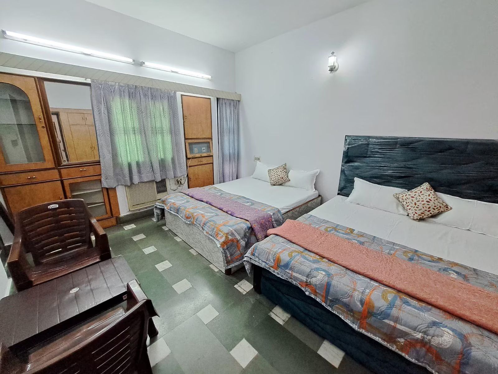 Triple Bed Room