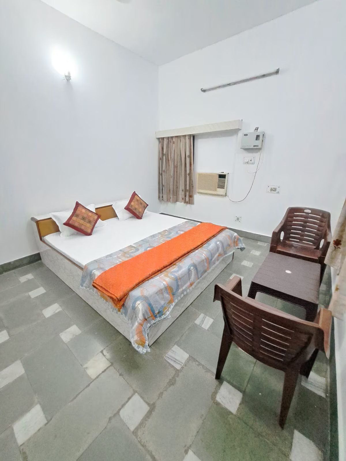 HOTEL THE GARDEN INN Double Bed  2