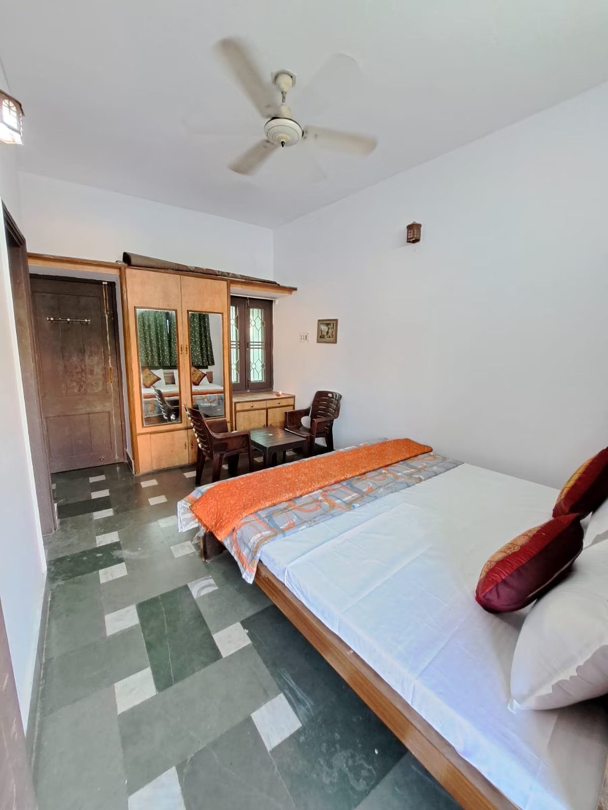 HOTEL THE GARDEN INN Double Bed  3