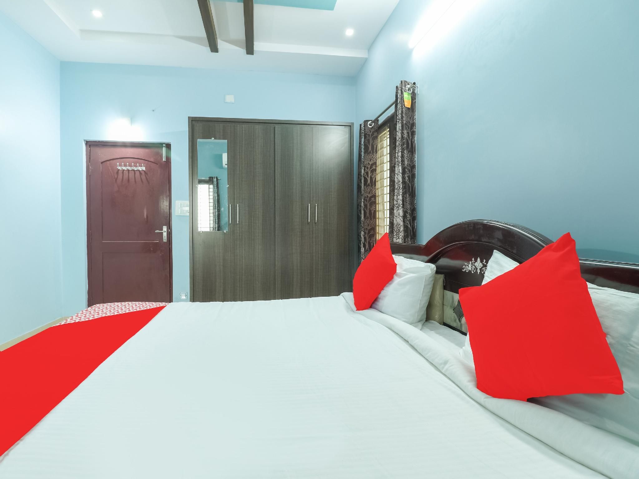 Deluxe Double or Twin